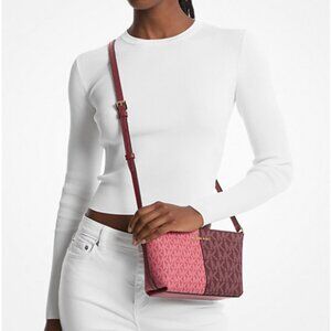 MICHAEL KORS JET SET SMALL MK SIGNATURE TWO-TONE LOGO CROSSBODY BAG OXBLOOD